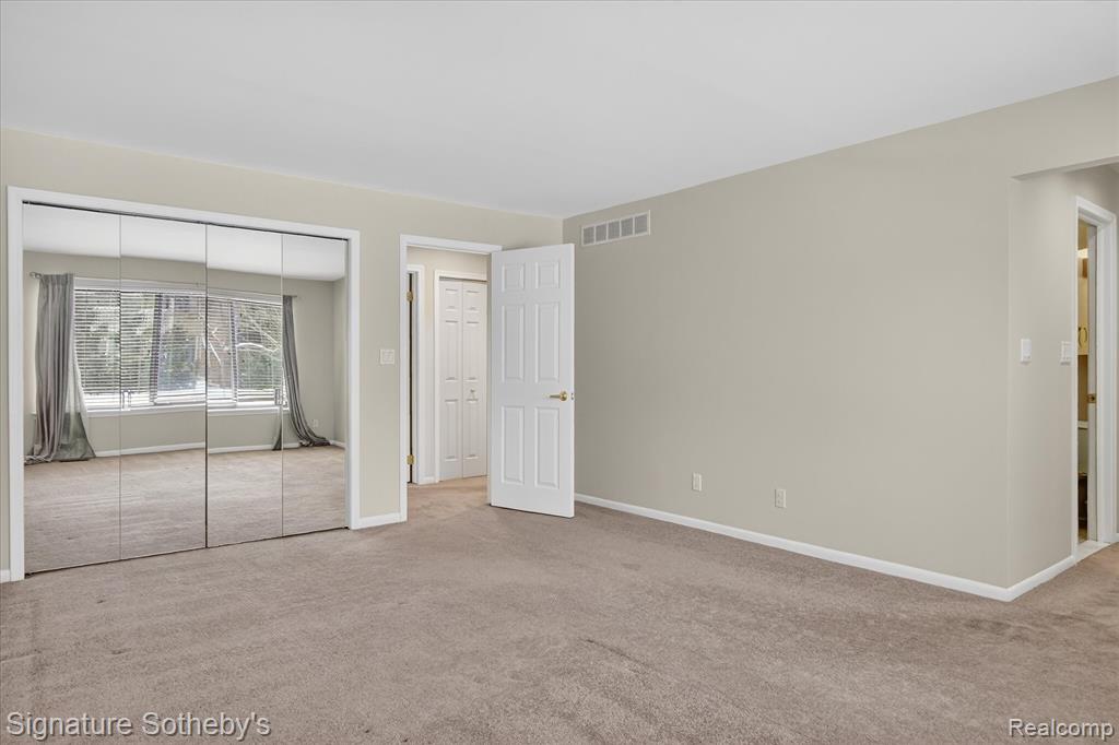 7107 Pebble Park Drive, 163, West Bloomfield, MI — Photo 35