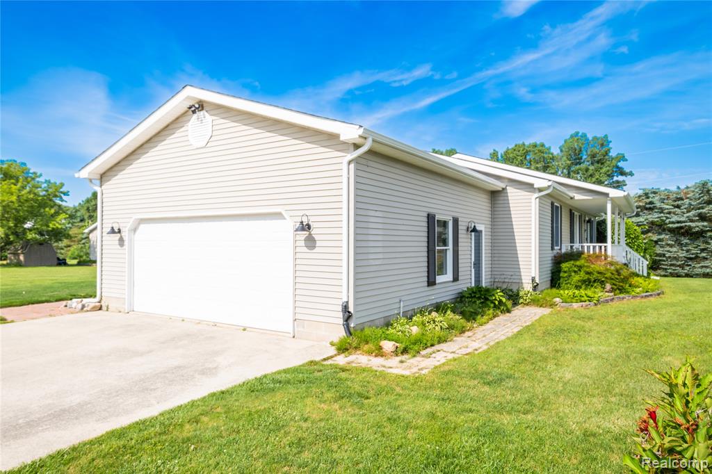 9600 Hamill Road, Otisville, MI 48463 — Photo 26