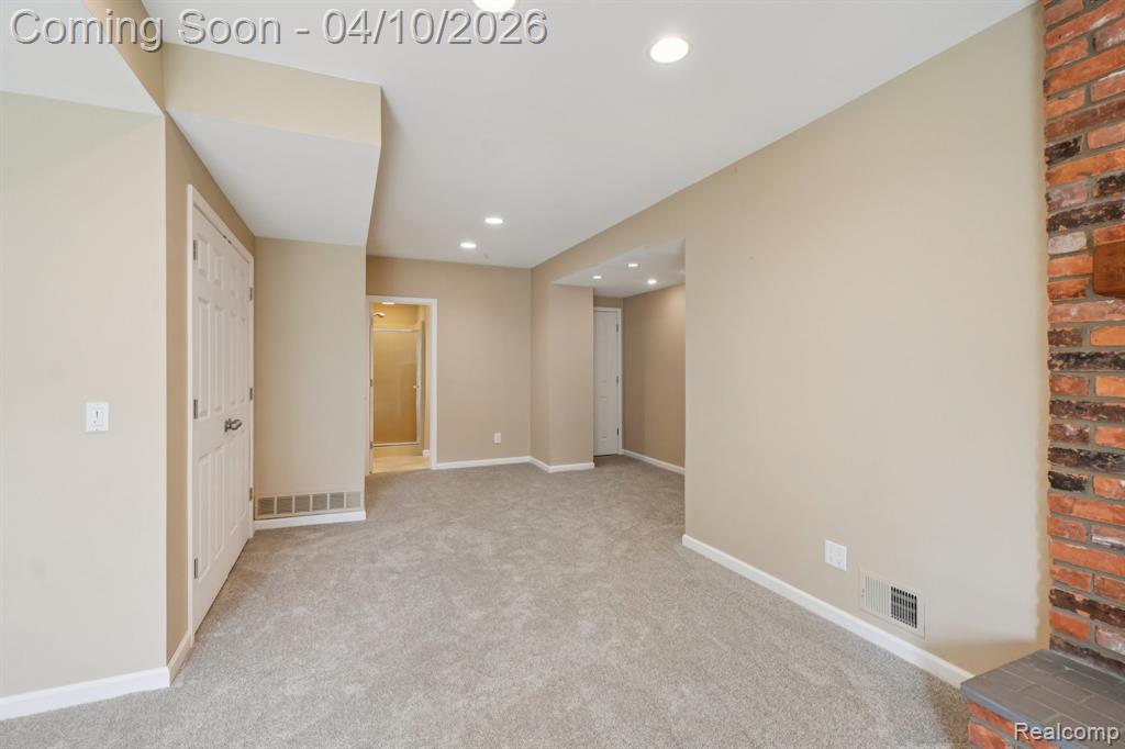 8933 Minne Wanna Road, Clarkston, MI 48348 — Photo 28