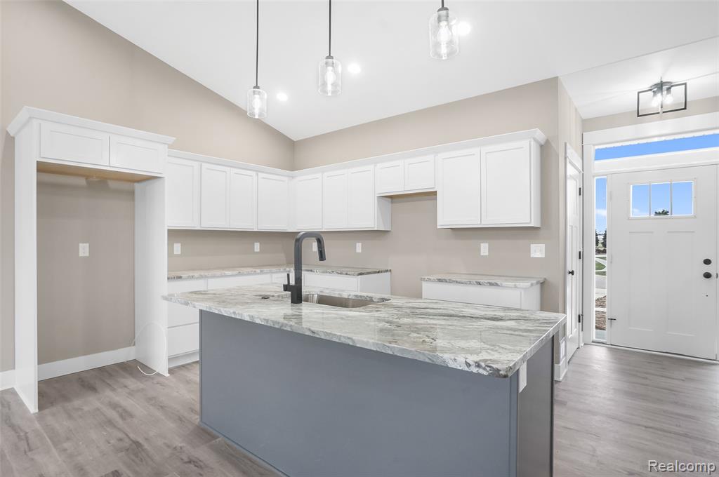 9161 Copper Ridge Drive, Davison, MI 48423 — Photo 8