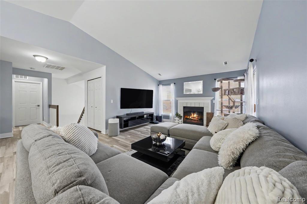 56075 Chesapeake Circle, 242, Utica, MI 48316 — Photo 7