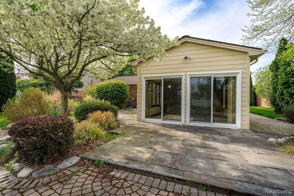6228 ATKINS Drive, Troy, MI 48085 — Photo 25