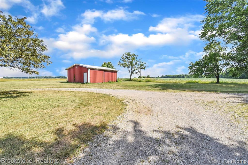 10150 Easton Road, New Lothrop, MI 48460 — Photo 40
