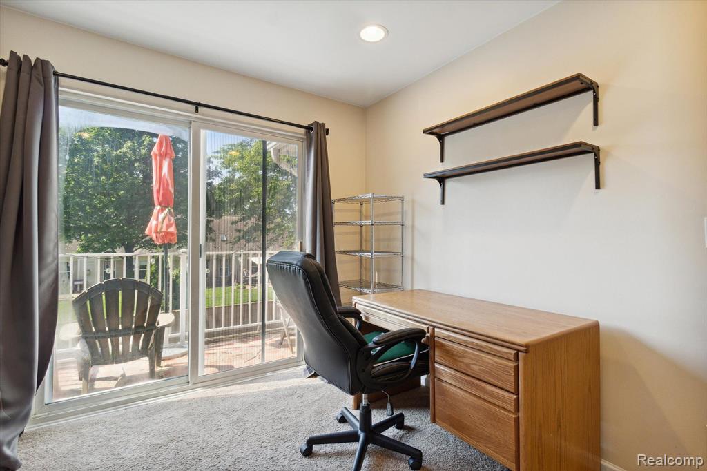 4174 BERKSHIRE Drive, Sterling Heights, MI 48314 — Photo 19