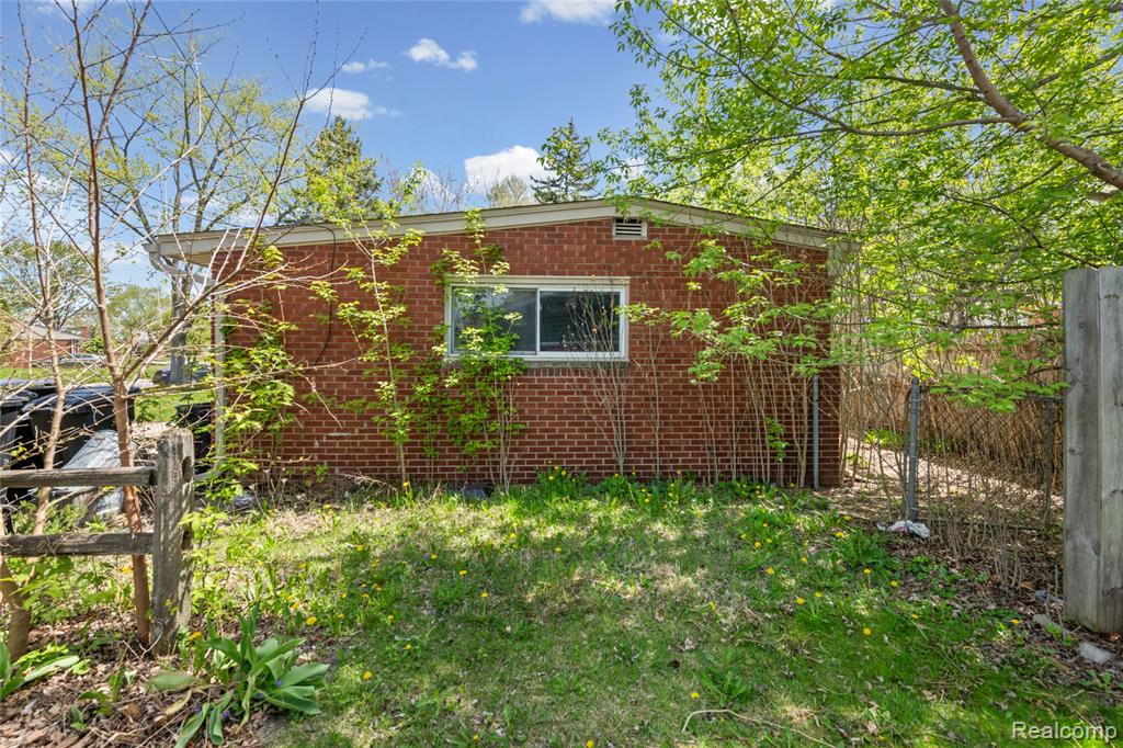 30539 Longfellow Avenue, Madison Heights, MI 48071 — Photo 6