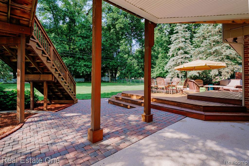 454 Lesdale Drive, Troy, MI 48085 — Photo 46