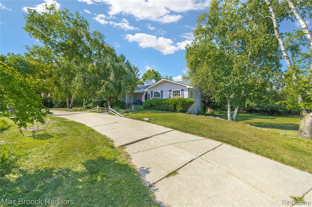 35550 Pleasant Valley Road, Farmington Hills, MI, 48331