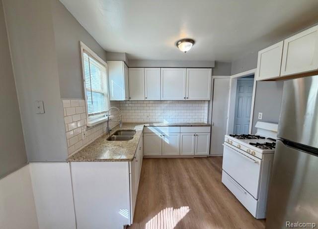 18808 Kingsville Street, Harper Woods, MI 48225 — Photo 7
