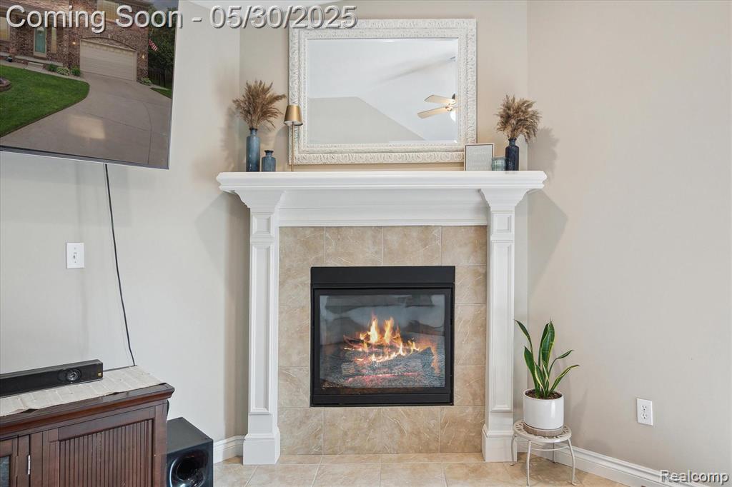 9267 Richfield, Livonia, MI 48150 — Photo 15