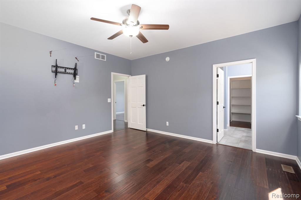 4610 Clyde Road, Howell, MI 48855 — Photo 31