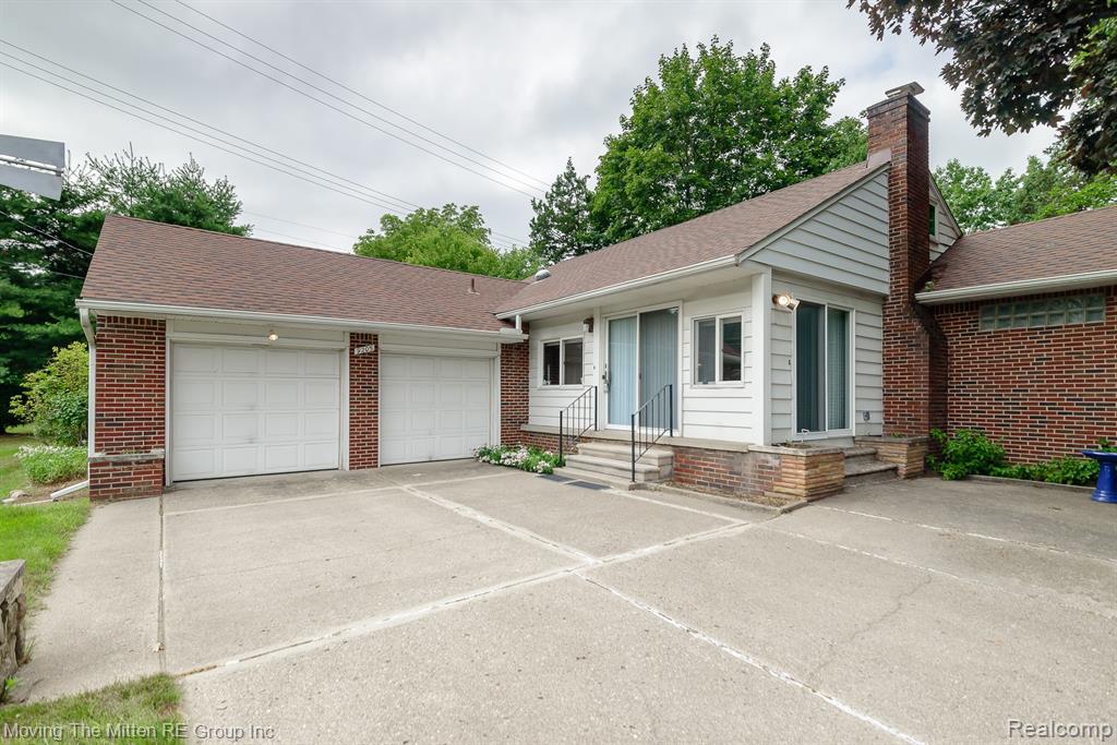 9205 Rocker Avenue, Plymouth, MI 48170 — Photo 40