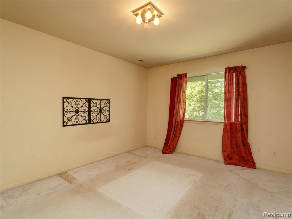 1127 S Lake Drive, 206, Novi, MI 48377 — Photo 11