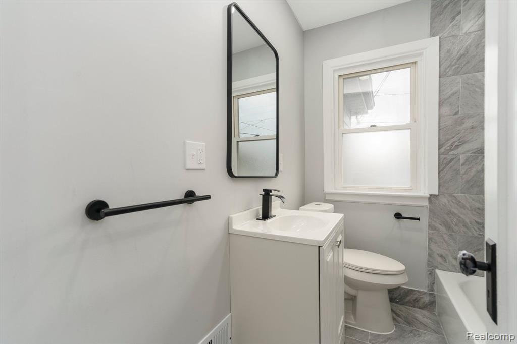 5484 MIDDLESEX Street, Dearborn, MI 48126 — Photo 26