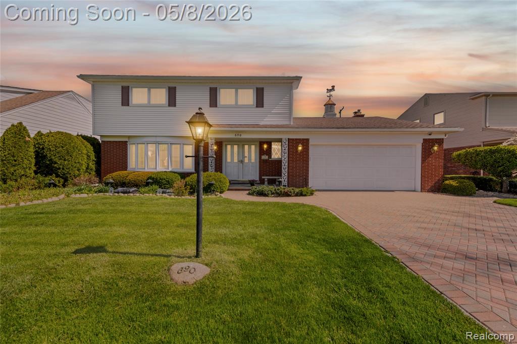 690 Briarcliff Drive, Grosse Pointe Woods, MI 48236 — Photo 4