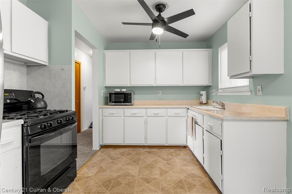 7011 Helen Street, Garden City, MI — Photo 4