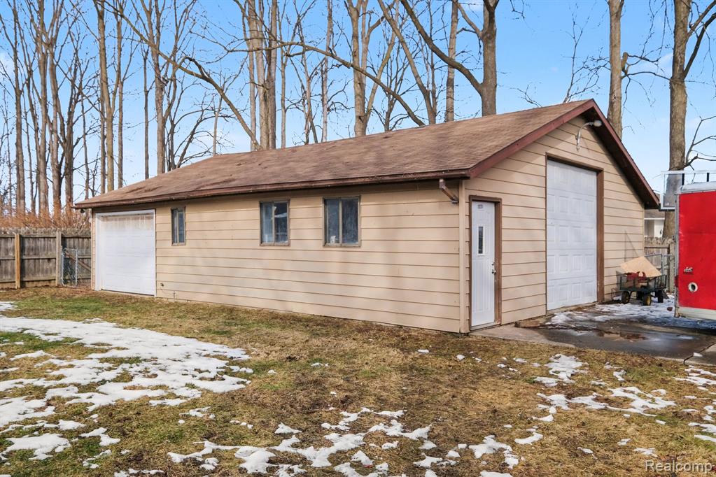 9184 Chesterfield Drive, Swartz Creek, MI 48473 — Photo 19
