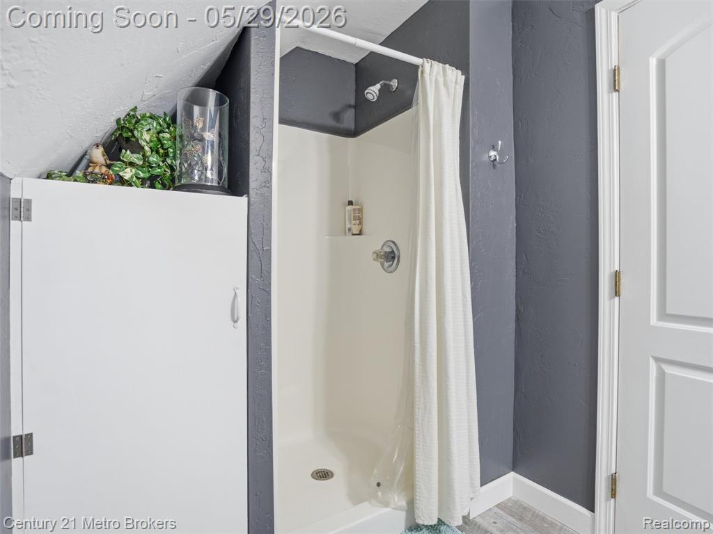 11447 N Latson Road, Linden, MI 48451 — Photo 26