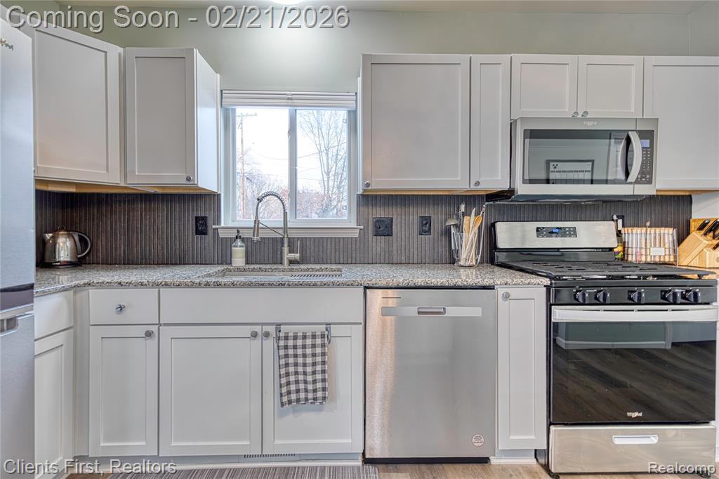 8655 Rushview Drive, Pinckney, MI 48169 — Photo 22