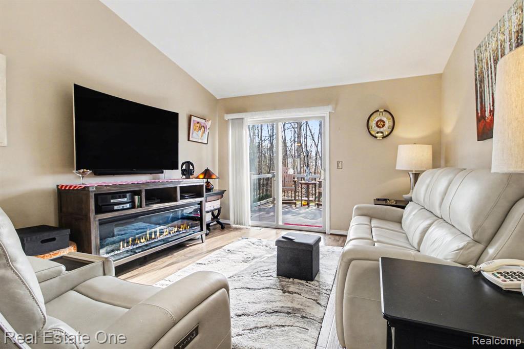 17504 Christina Drive, 193, New Boston, MI 48164 — Photo 7