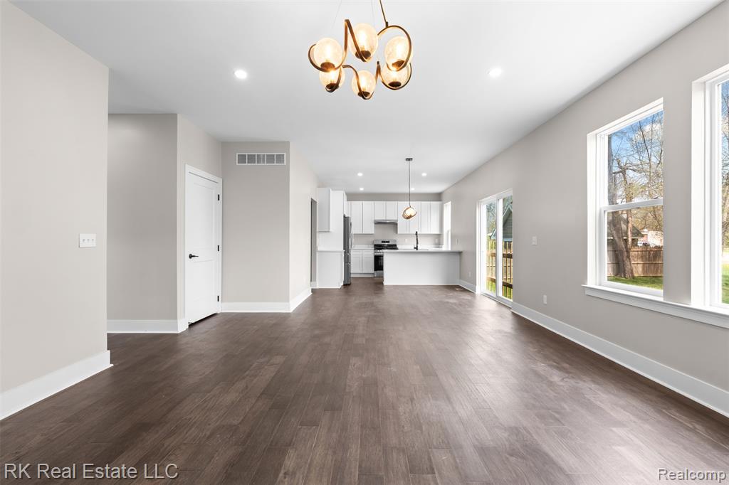 47260 Dequindre Road E, Shelby Twp, MI 48317 — Photo 12