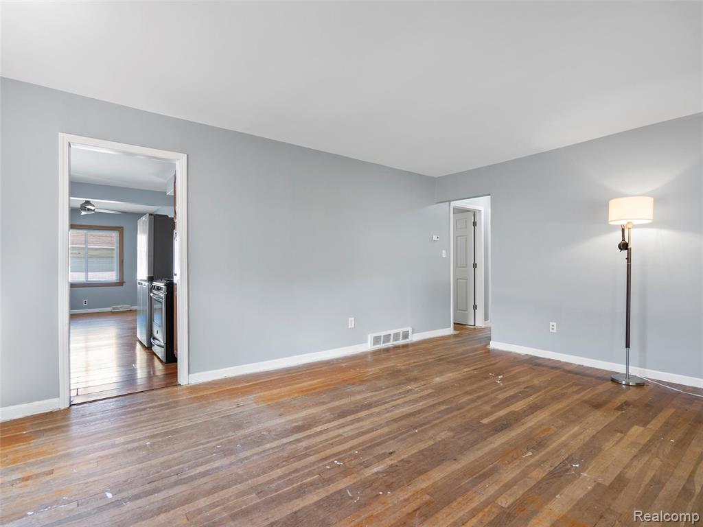 7472 Sloan Street, Taylor, MI 48180 — Photo 4