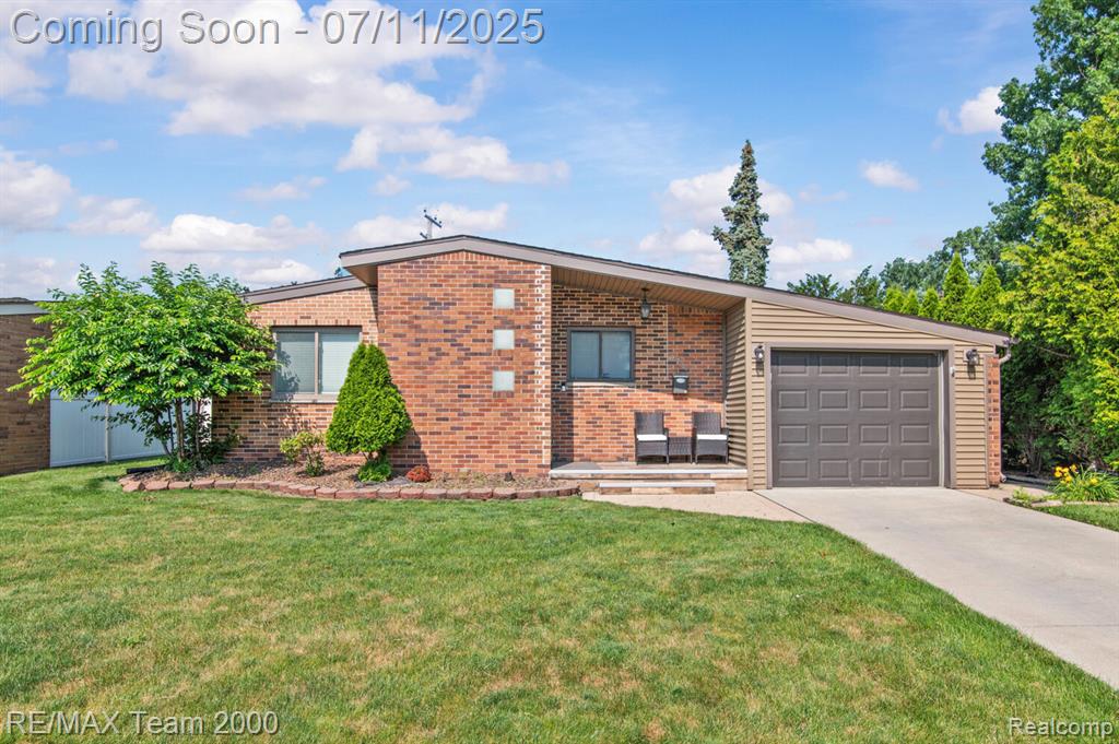 9756 Buckingham Avenue, Allen Park, MI 48101 — Photo 2