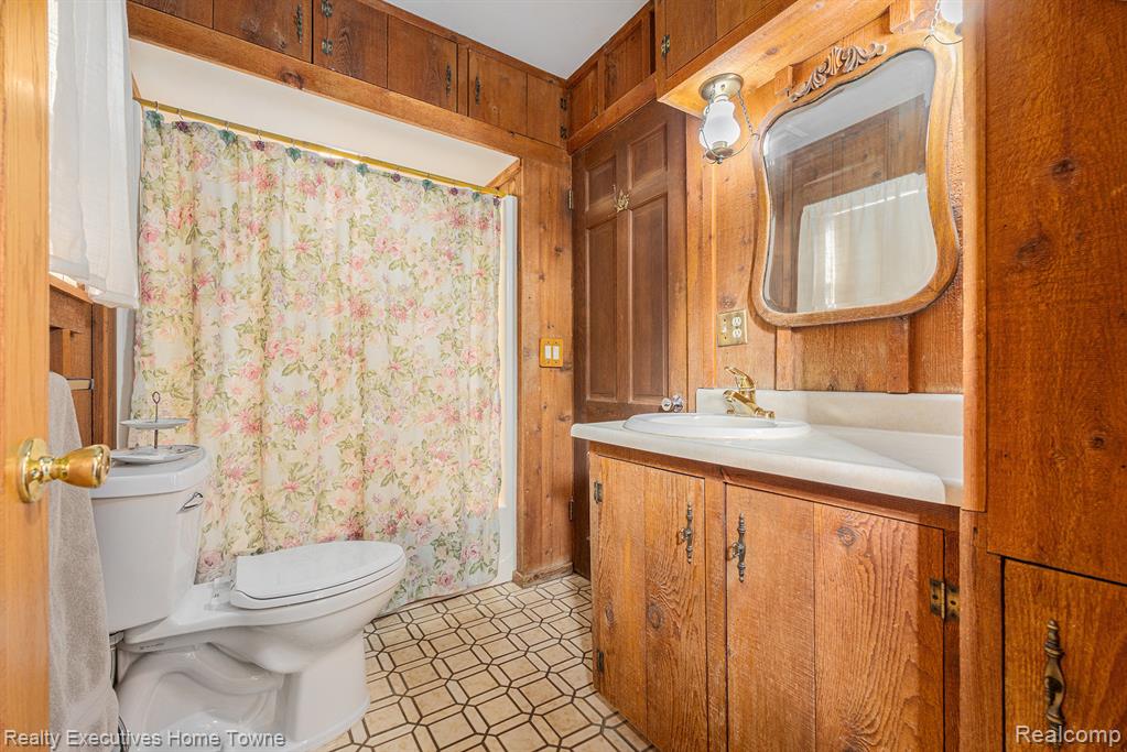 550 E Leonard Road, Leonard, MI 48367 — Photo 17