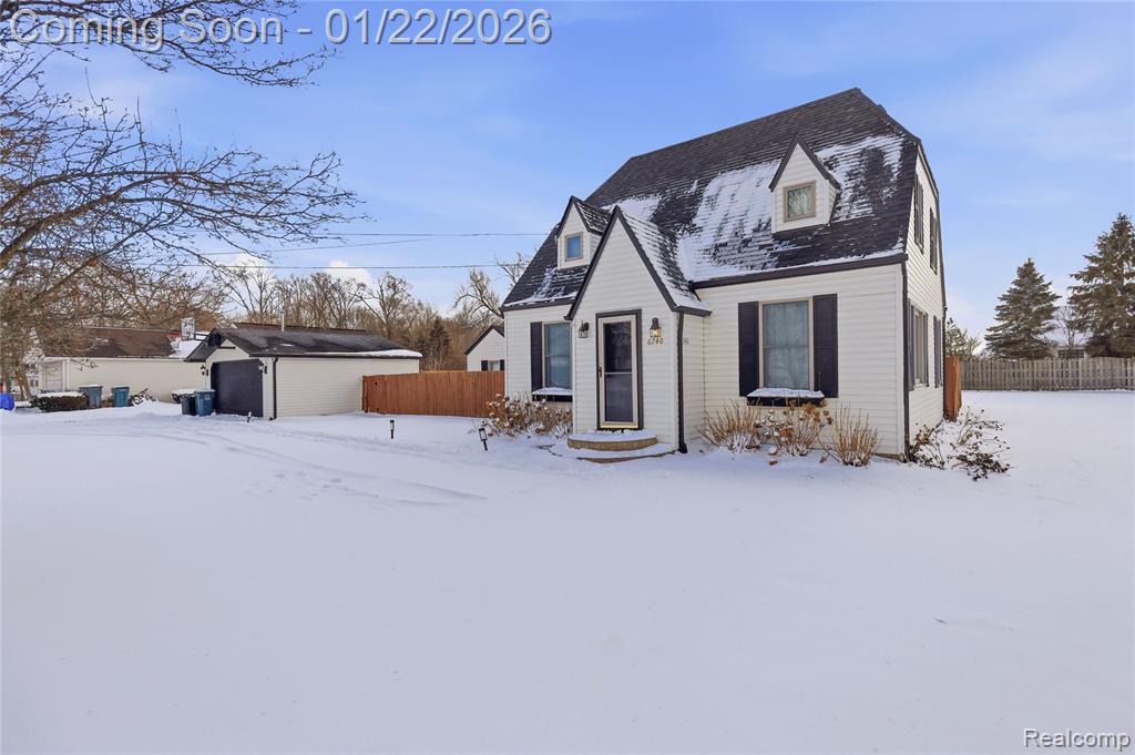 6740 Barabeau Drive, Troy, MI 48085 — Photo 42