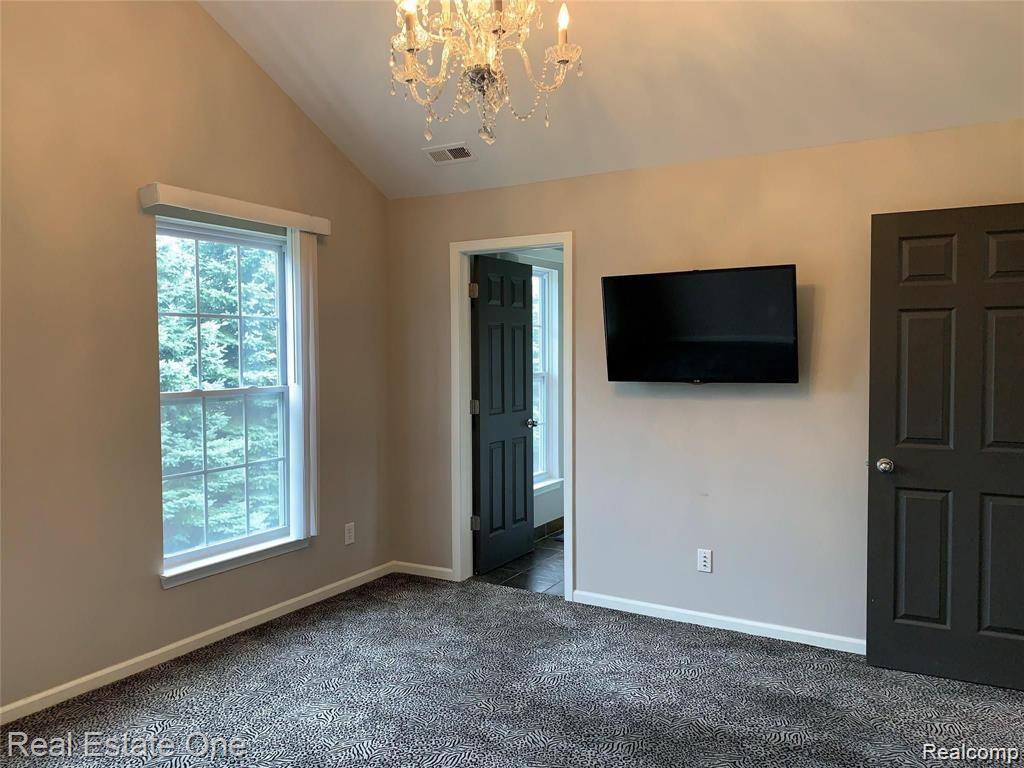 7211 Addington Drive, Commerce Twp, MI 48390 — Photo 5