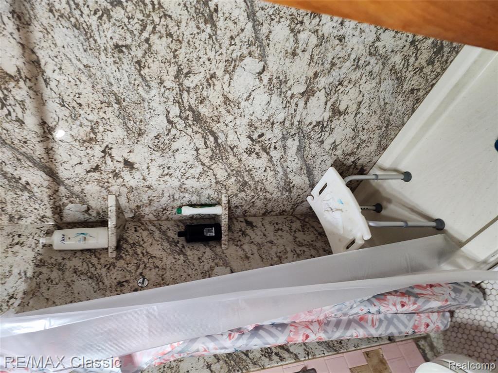 643 E Kennett Road, Pontiac, MI 48340 — Photo 21