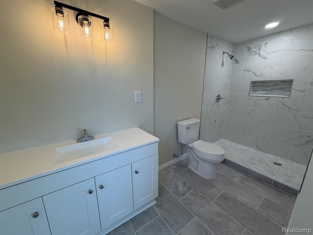 11560 Island Ct Court, Hartland, MI 48353 — Photo 13