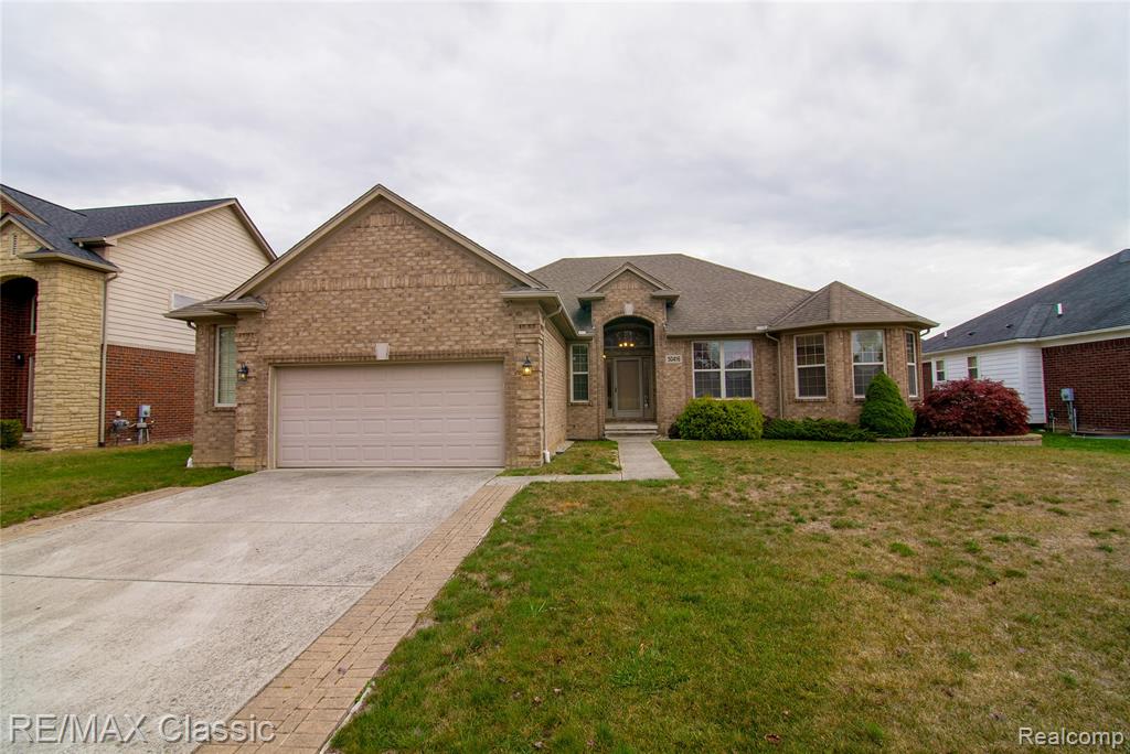 50416 Pinnacle Woods Lane, Macomb, MI 48042 — Photo 2