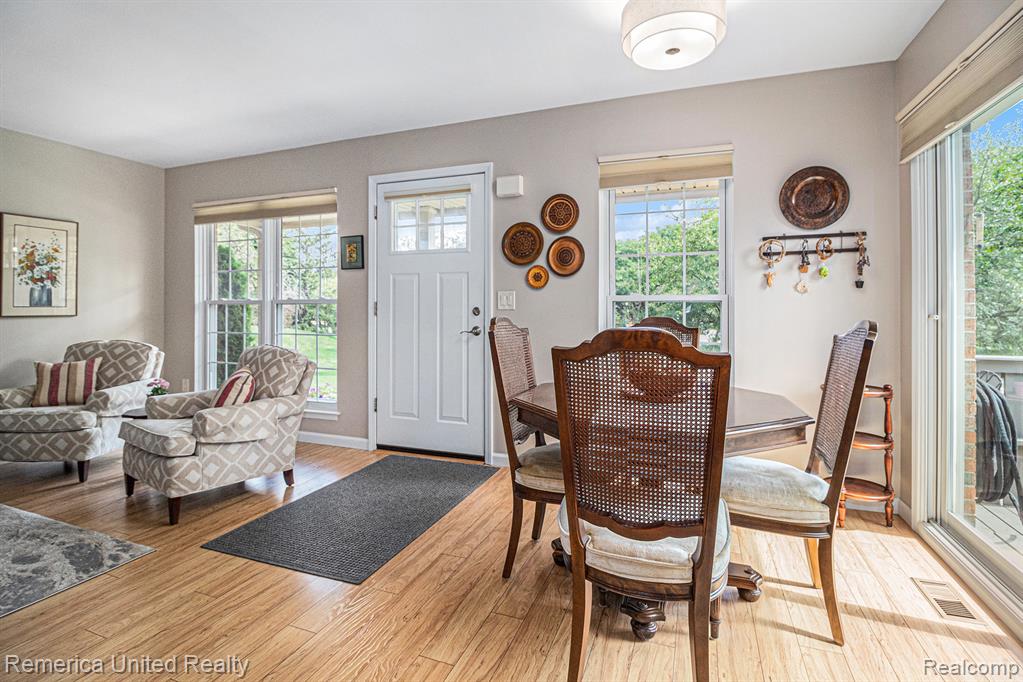 2802 Bombridge Court, Ann Arbor, MI 48104 — Photo 6