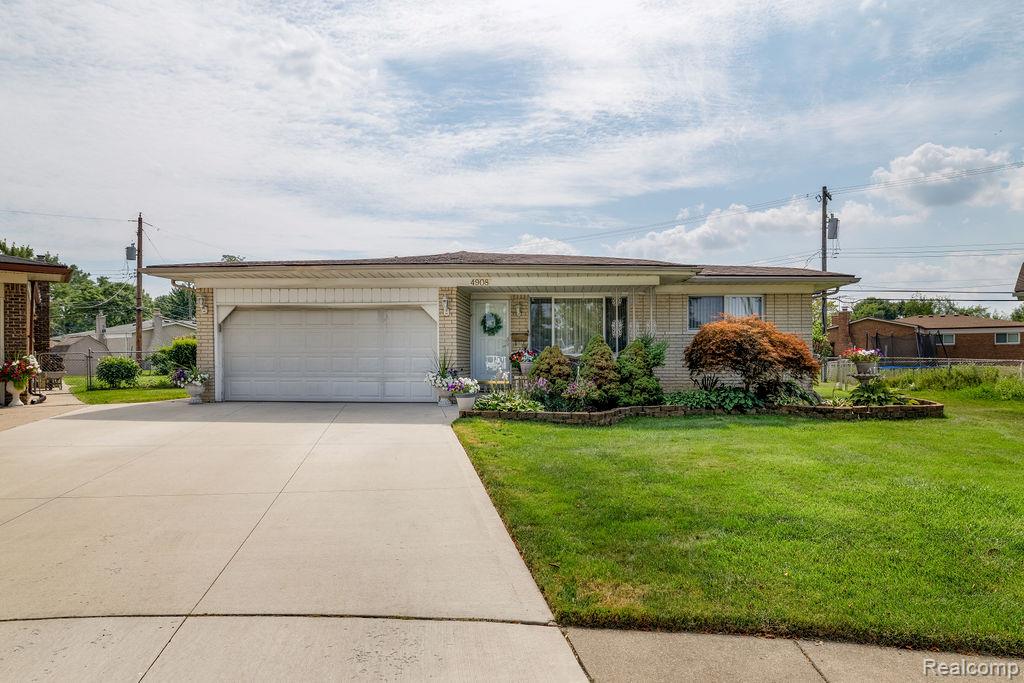 4908 Kadena Court, Sterling Heights, MI 48310 — front exterior