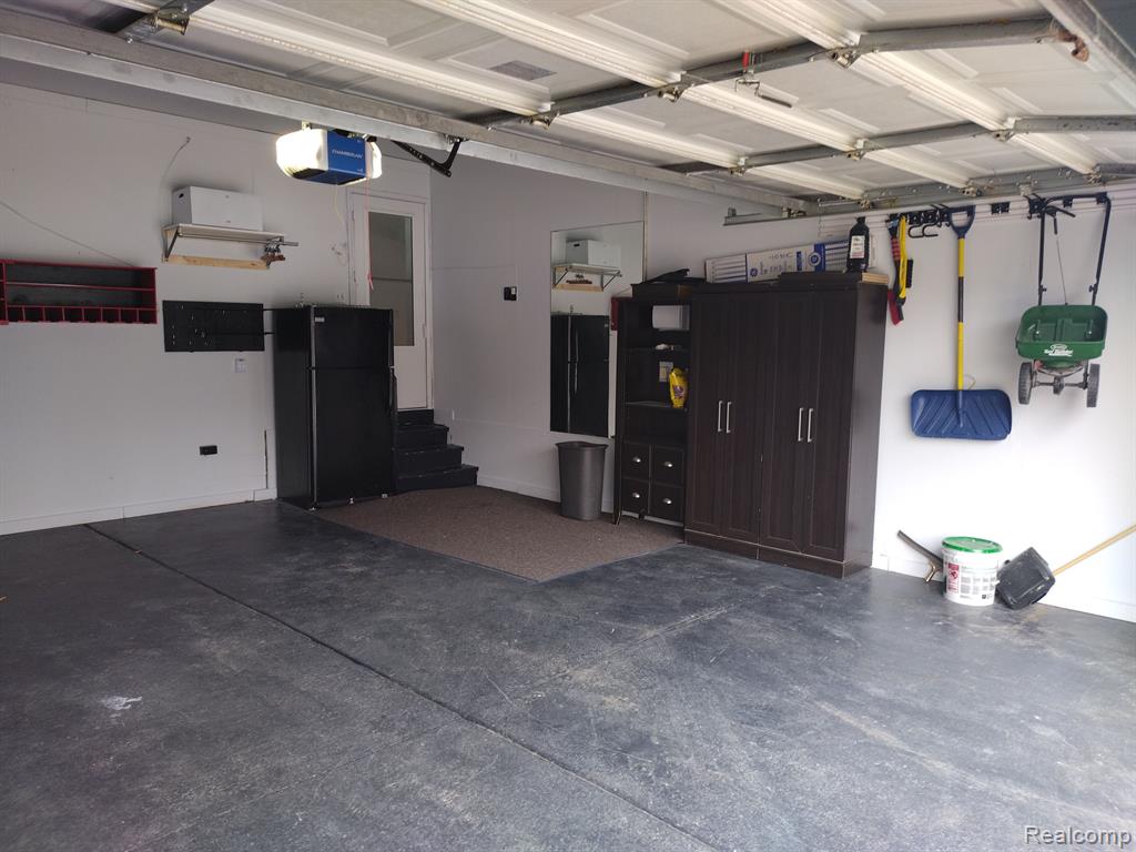 8993 HAYMARKET Street, White Lake, MI — Photo 37