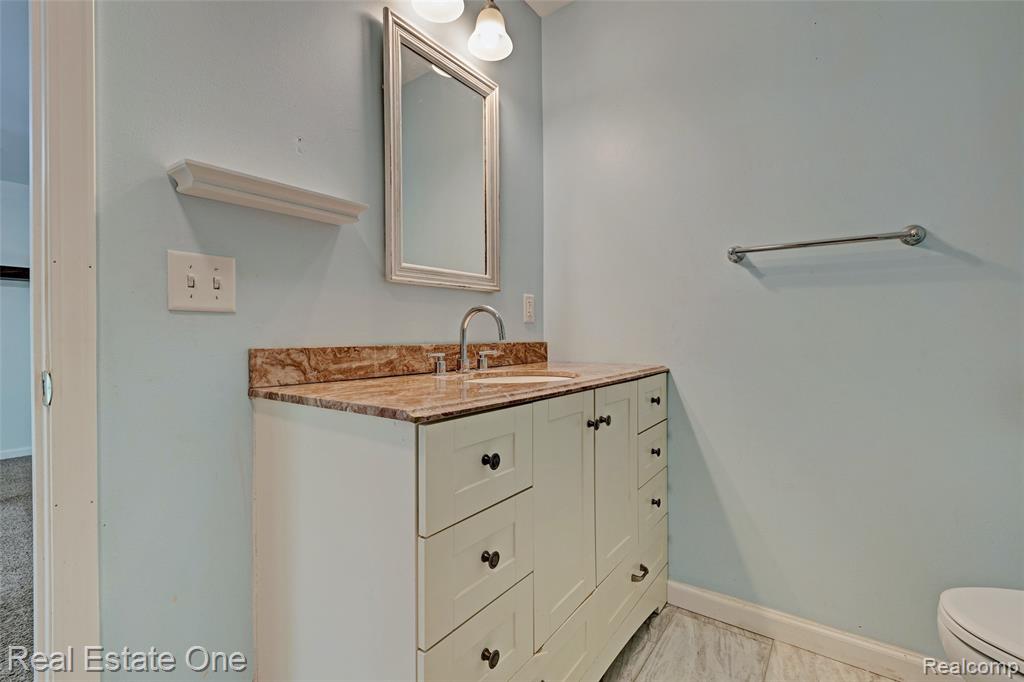 705 Richard Street, Holly, MI 48442 — Photo 22