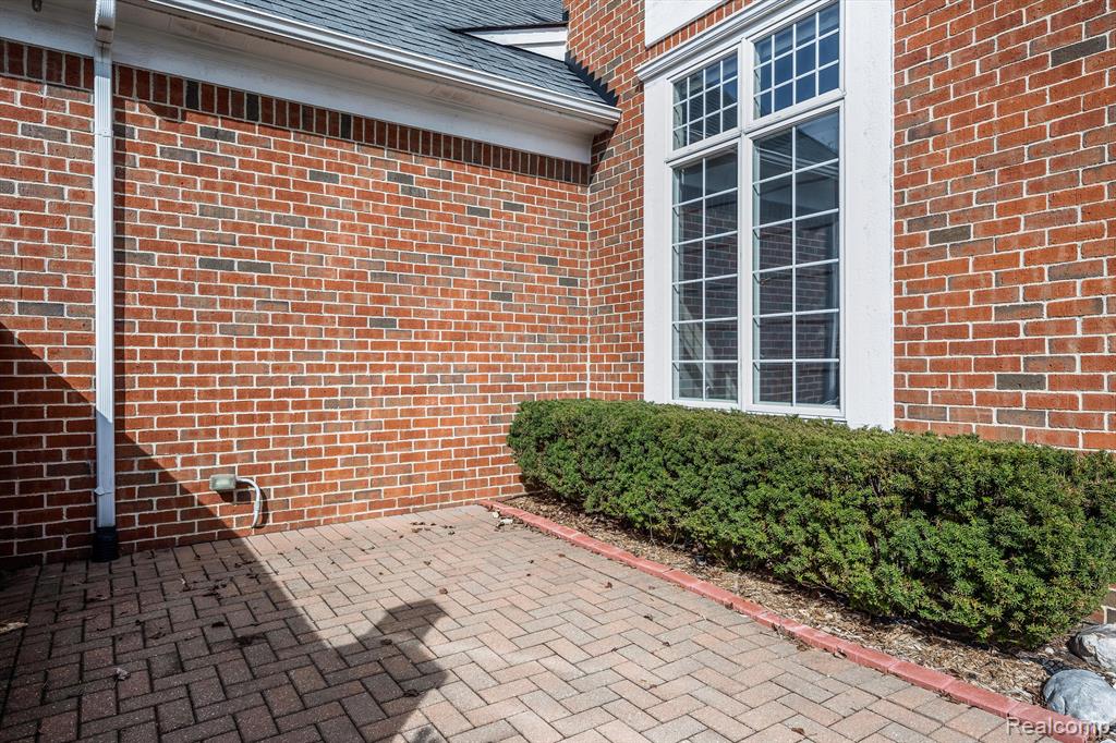 758 SEABISCUIT Drive, Troy, MI 48084 — Photo 45