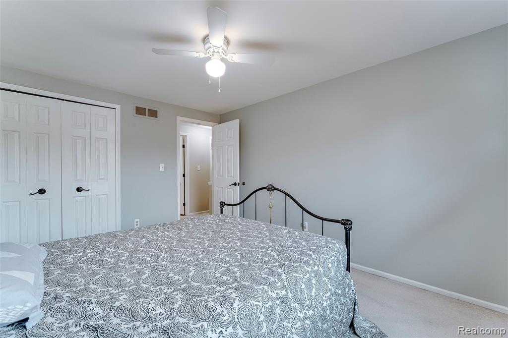 44827 Leslie Lane, Canton, MI 48187 — Photo 28