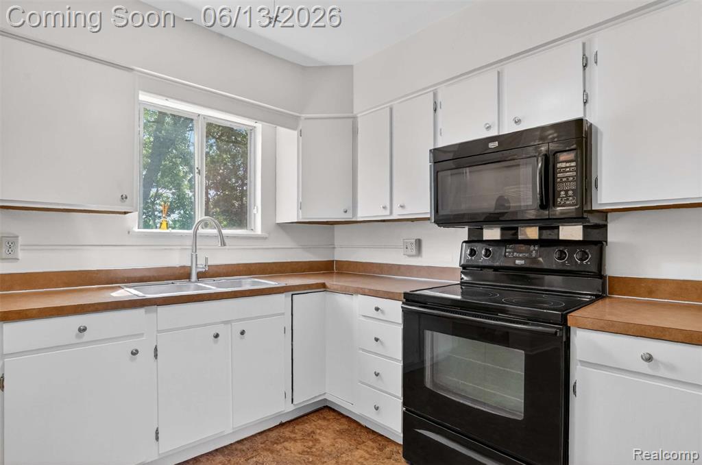 4141 Bristolwood Drive, Flint, MI 48507 — Photo 18