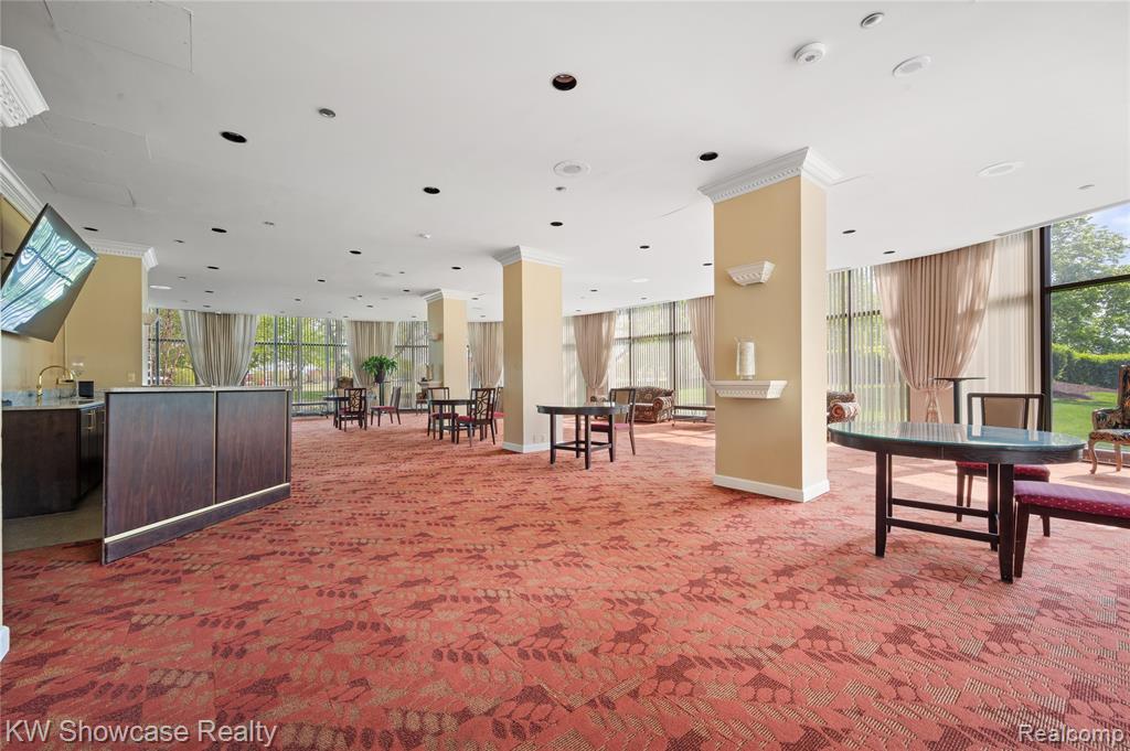 5000 Town Center Center, 703, Southfield, MI 48075 — Photo 39