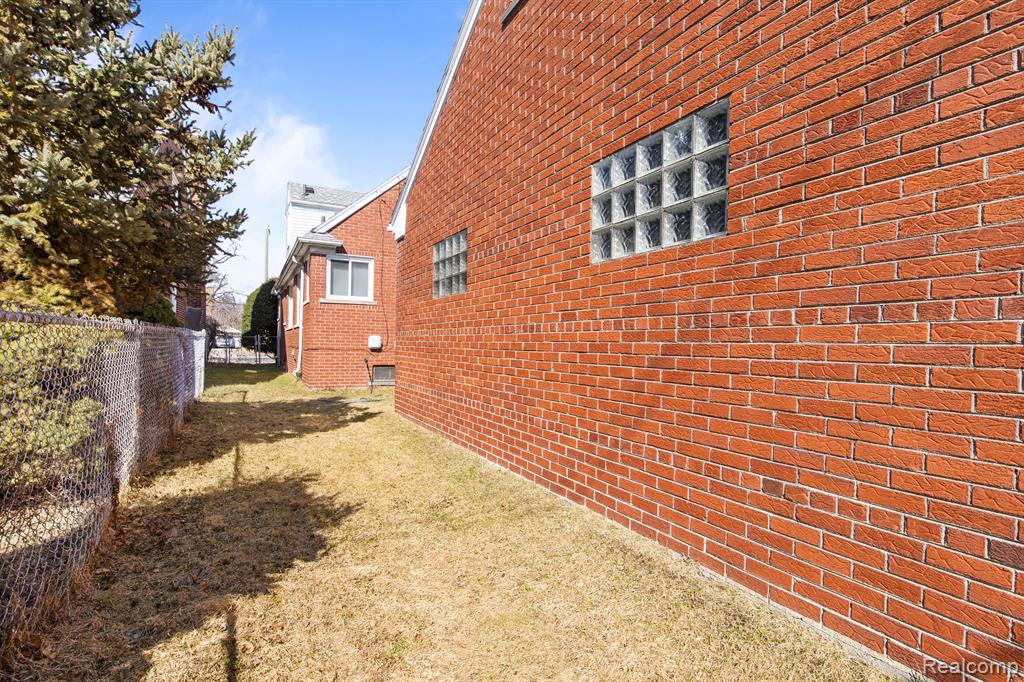7929 REUTER Street, Dearborn, MI 48126 — Photo 30