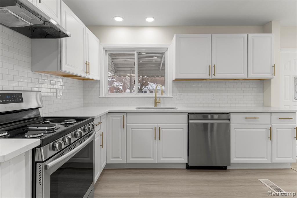 9608 Lenore, Redford, MI 48239 — Photo 13