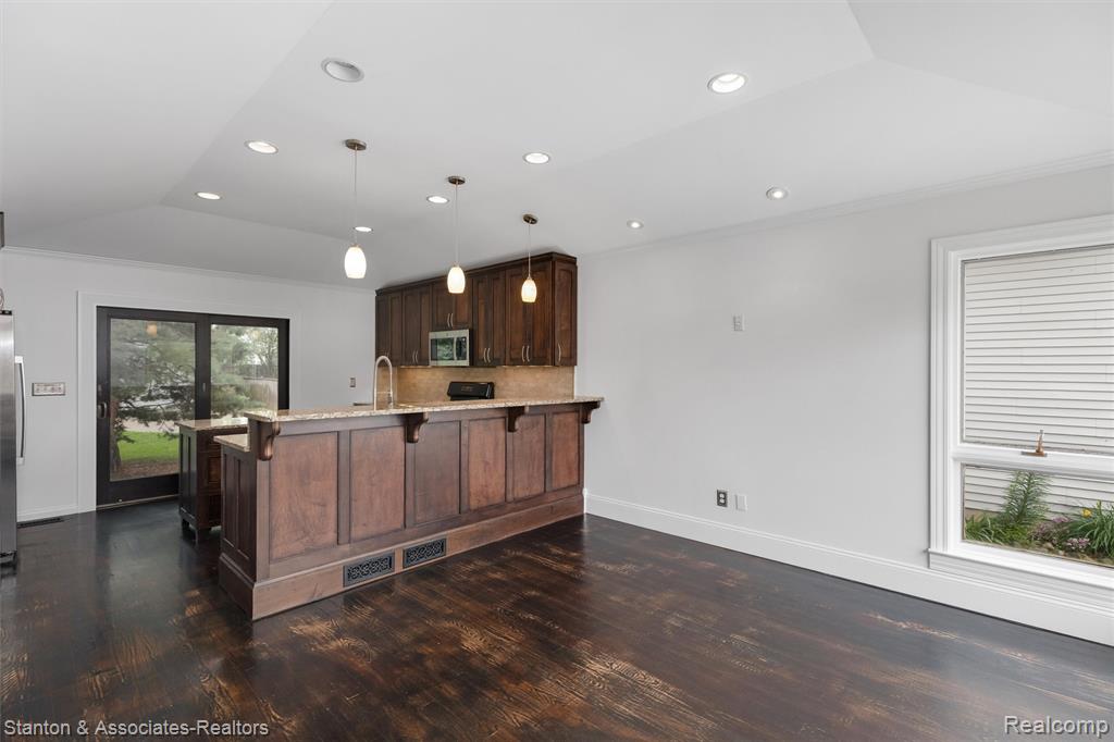 608 Woodlawn Avenue, Royal Oak, MI 48073 — Photo 6