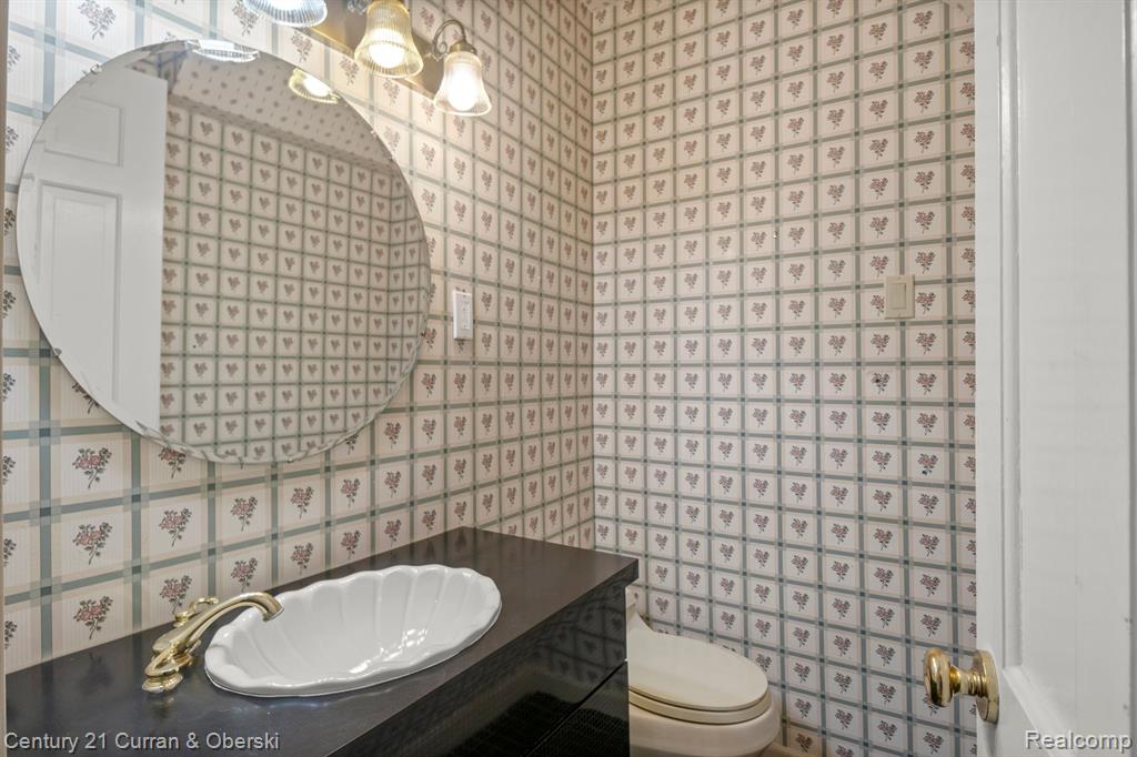 917 N MELBORN Street, Dearborn, MI 48128 — Photo 22