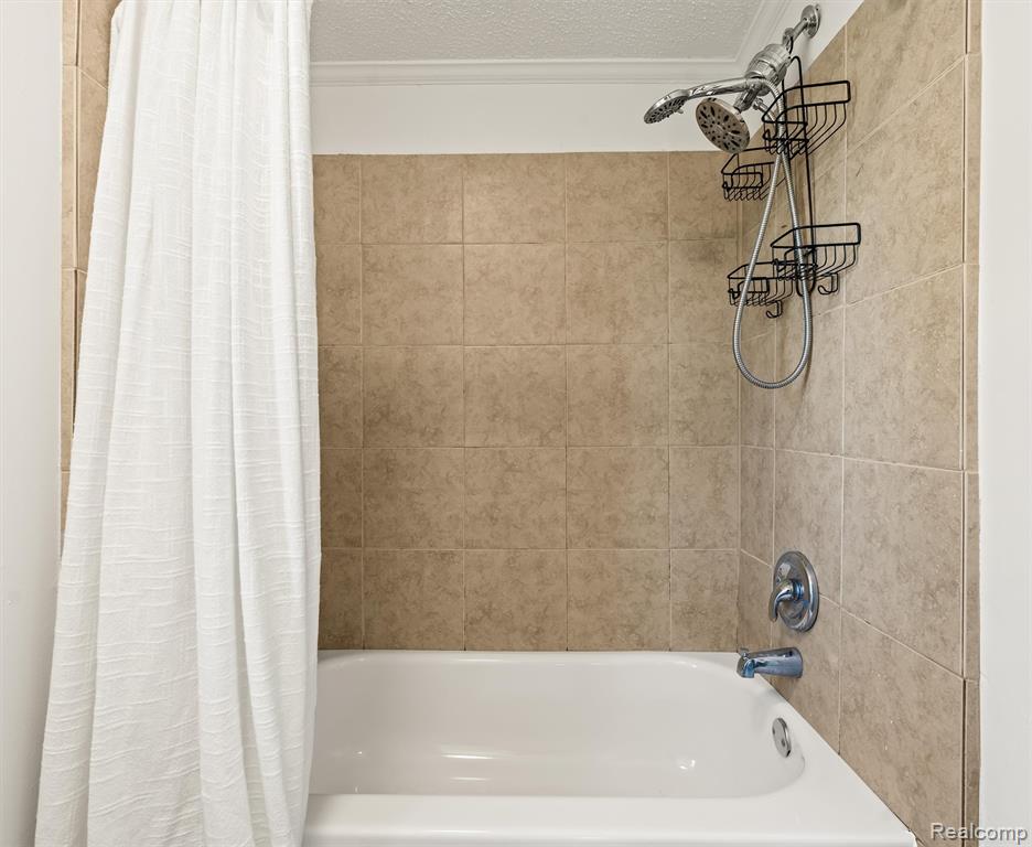 2900 Hensman Street, Keego Harbor, MI 48320 — Photo 18