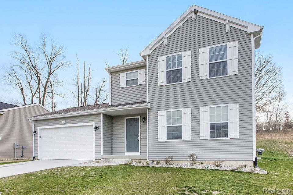 718 NATALIA Drive, Davison, MI 48423 — front exterior