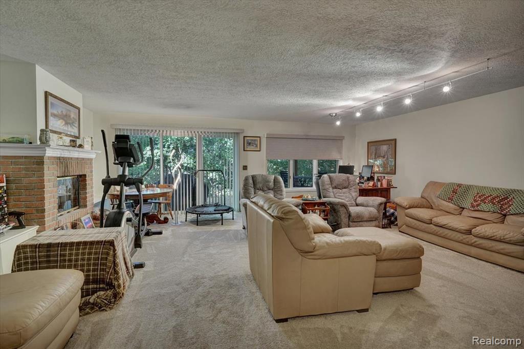 6516 Scenic Pines Court, Clarkston, MI — Photo 17