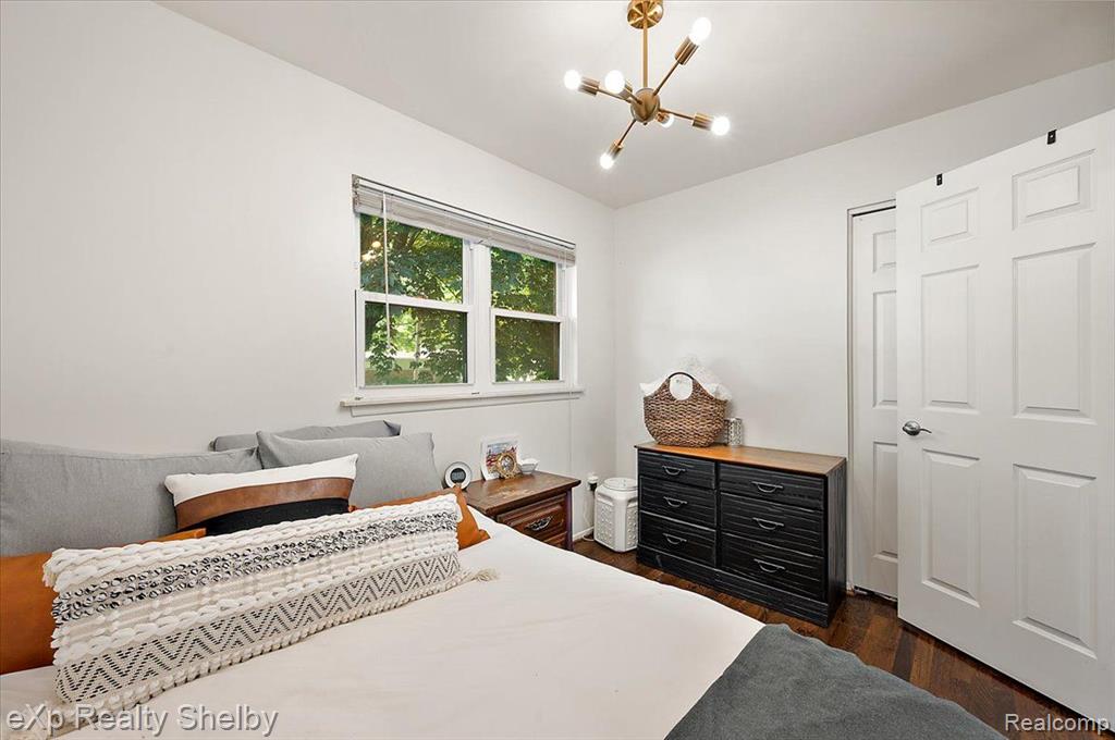 8929 HEADLEY Drive, Sterling Heights, MI 48314 — Photo 17