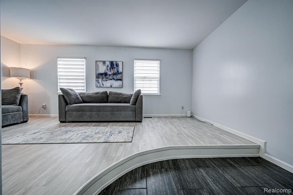 19824 IRONGATE, Northville, MI 48167 — Photo 11