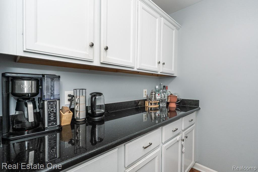 6778 Baytree Court, Shelby Twp, MI 48316 — Photo 8
